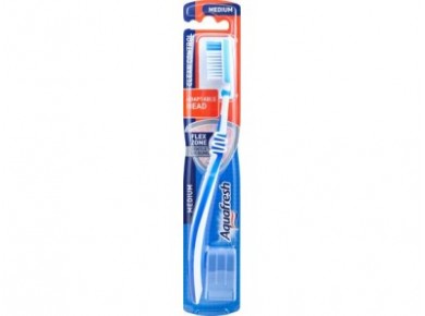 Зубная щетка AQUAFRESH клин контроль
