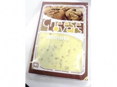 Сыр CHEESE LOVERS с орехами, 250г, 1 упаковка